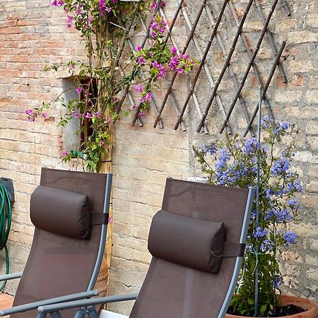 Apartamento Le Viole San Gimignano Exterior foto